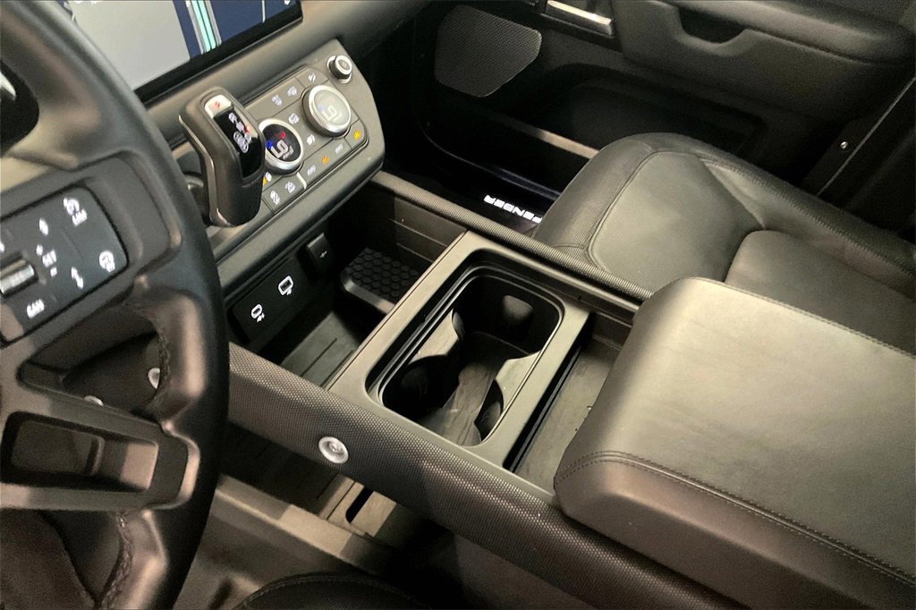 Used 2024 Land Rover Defender 130 Outbound image 15