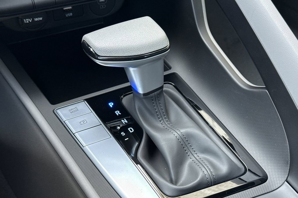 New 2026 Hyundai Elantra SE image 16