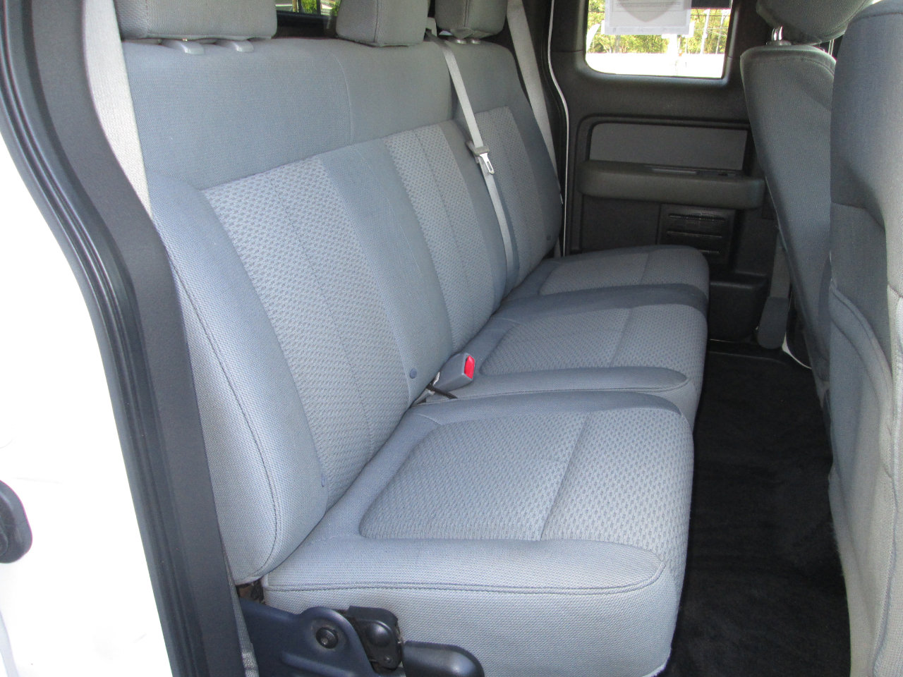 Used 2013 Ford F150 XLT w/ XLT Chrome Pkg image 38