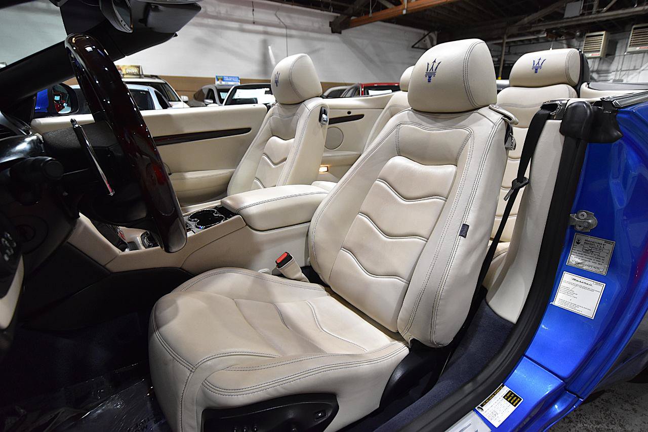 Used 2015 Maserati GranTurismo Convertible RWD image 40