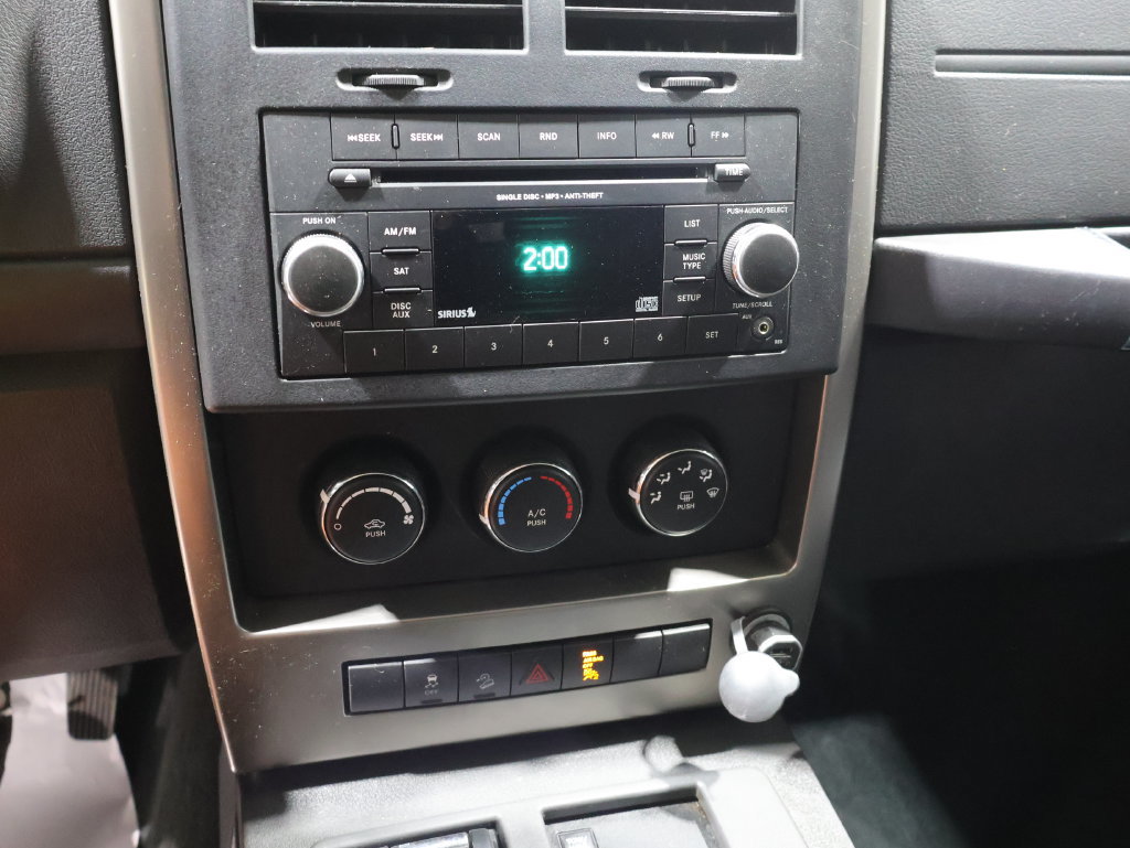 Used 2012 Jeep Liberty Sport AWD/4WD image 23