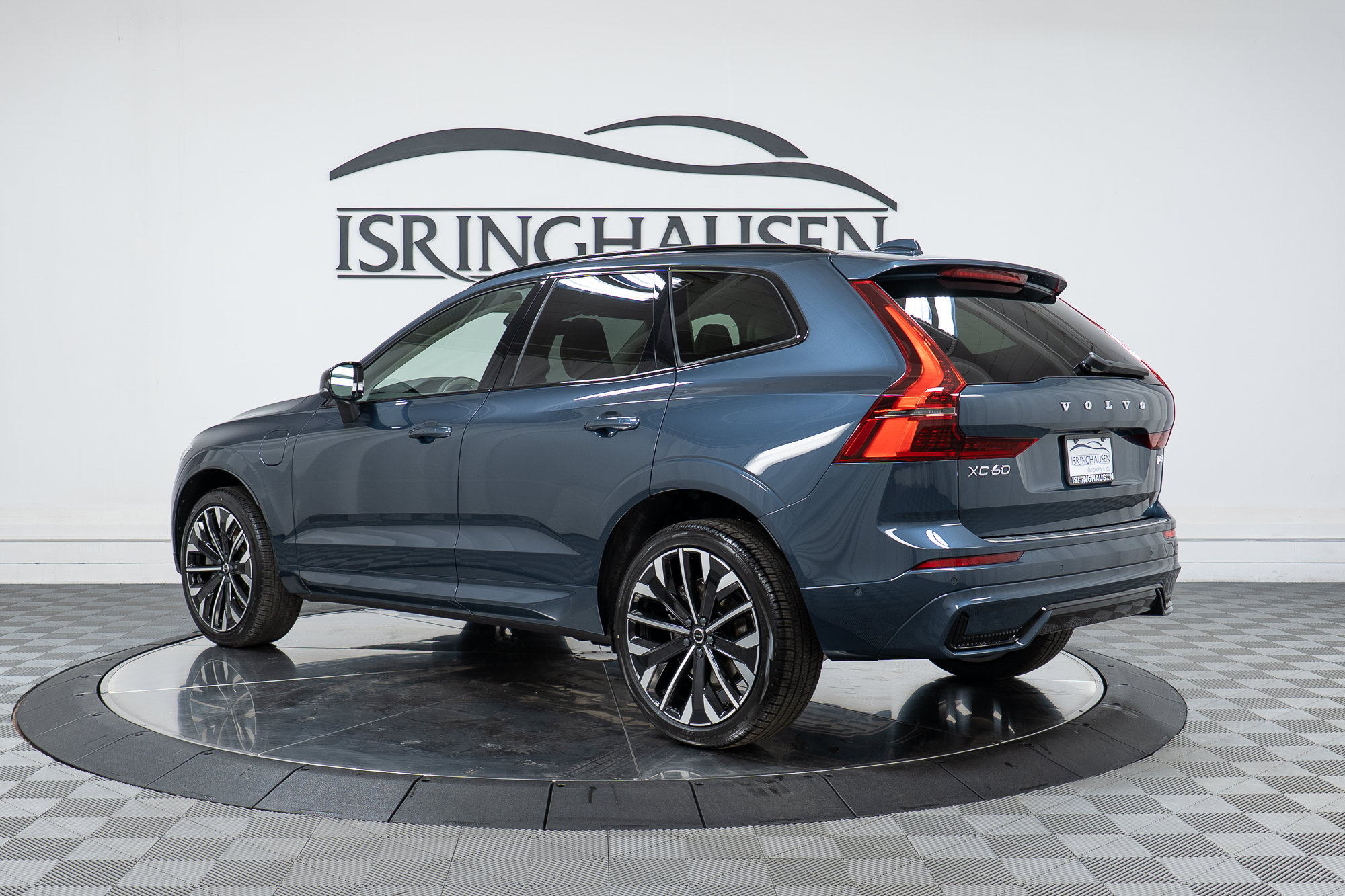 New 2026 Volvo XC60 T8 Ultra w/ Climate Package AWD/4WD image 7