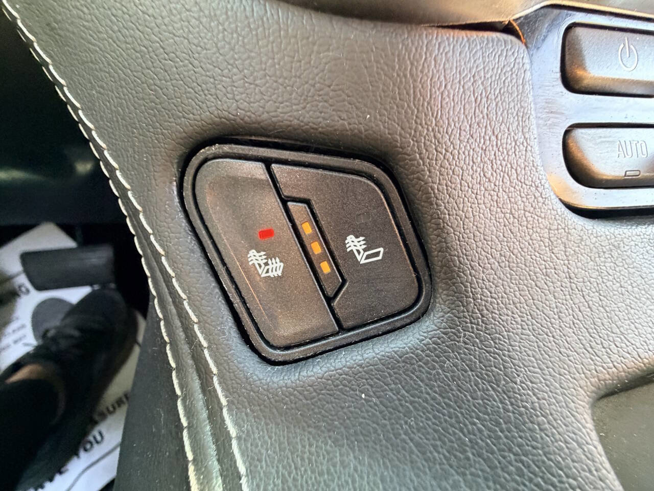 Used 2016 Chevrolet Suburban LT image 25