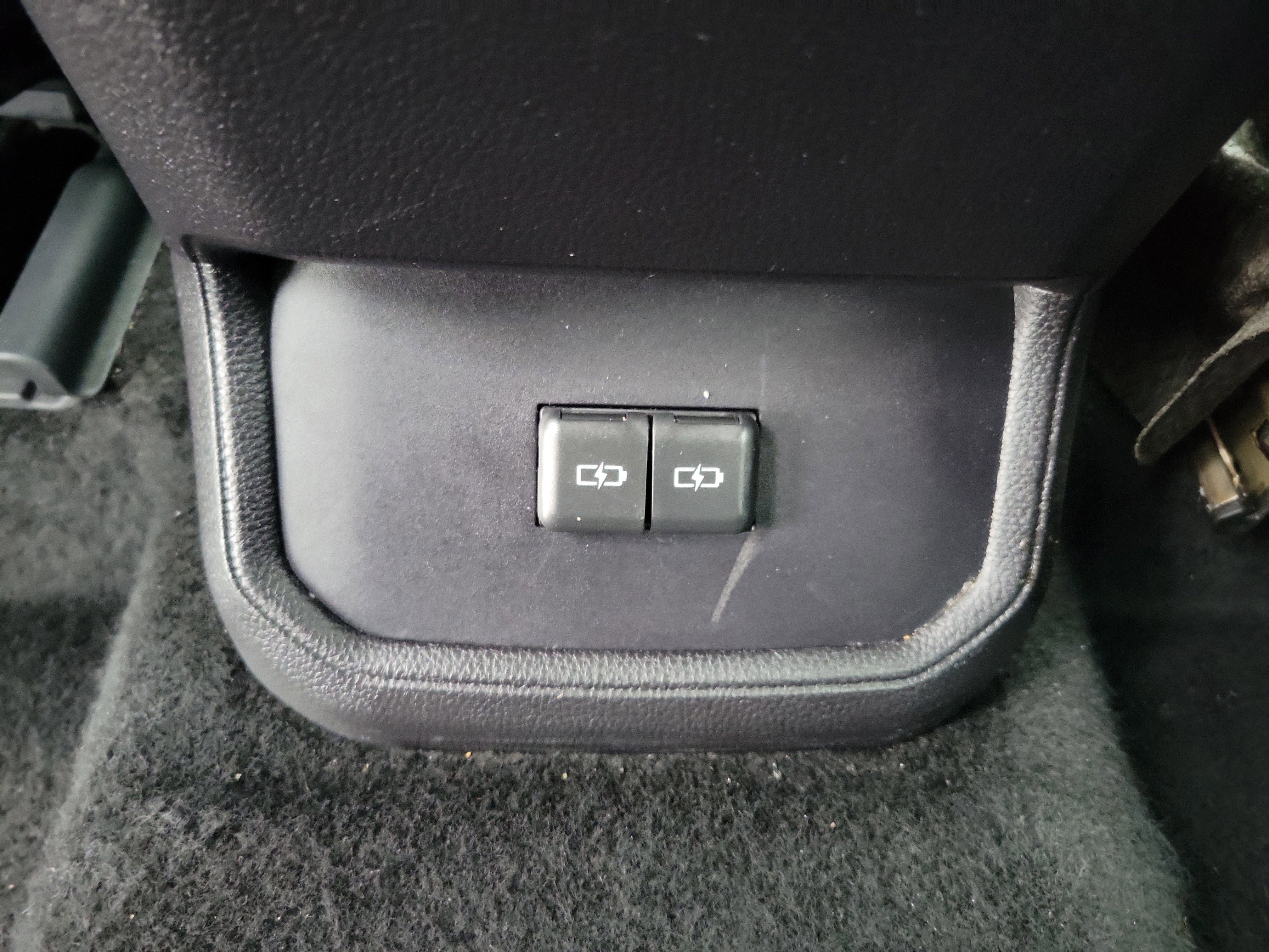 Used 2025 Toyota Highlander XSE AWD/4WD image 19
