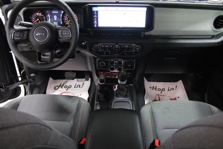 Used 2024 Jeep Wrangler Willys image 2