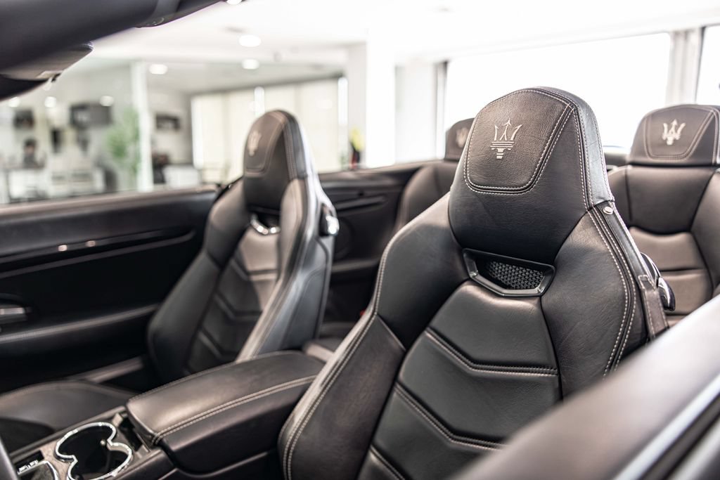 Used 2015 Maserati GranTurismo Sport RWD image 16