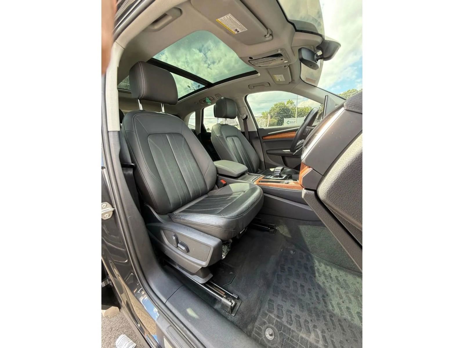 Used 2021 Audi Q5 2.0T Premium Plus w/ Premium Plus Package AWD/4WD image 16