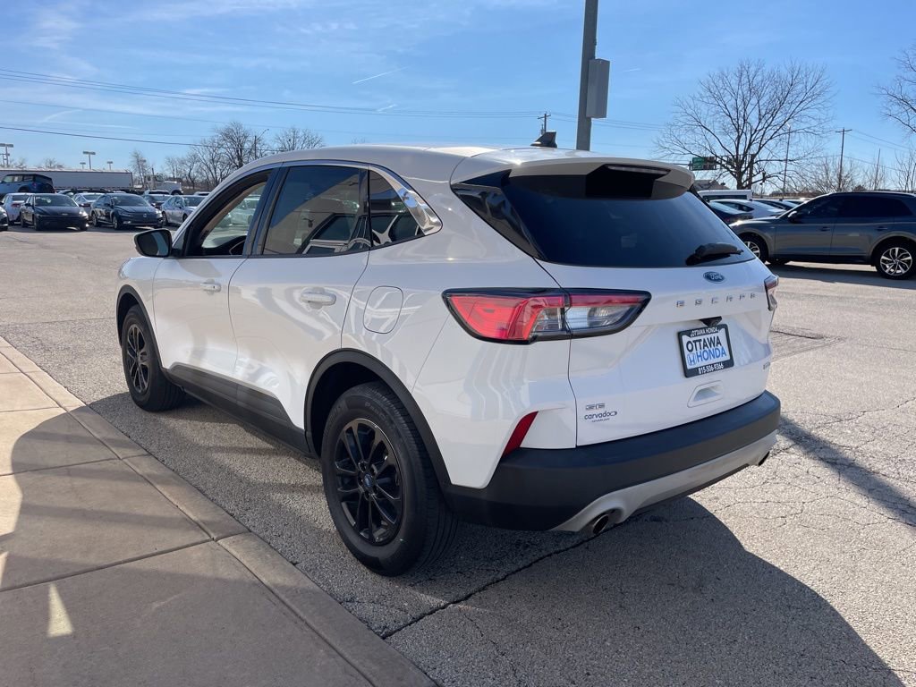 Used 2020 Ford Escape SE image 7