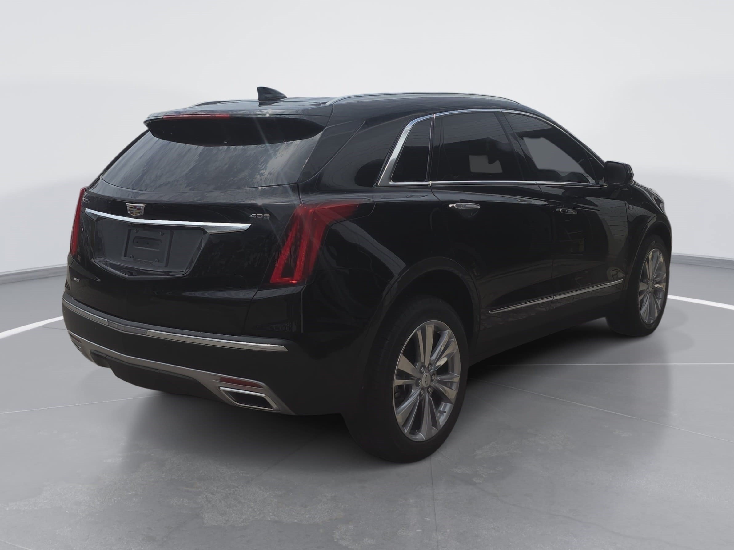 Used 2026 Cadillac XT5 Premium Luxury w/ Driver Assist Package AWD/4WD image 3