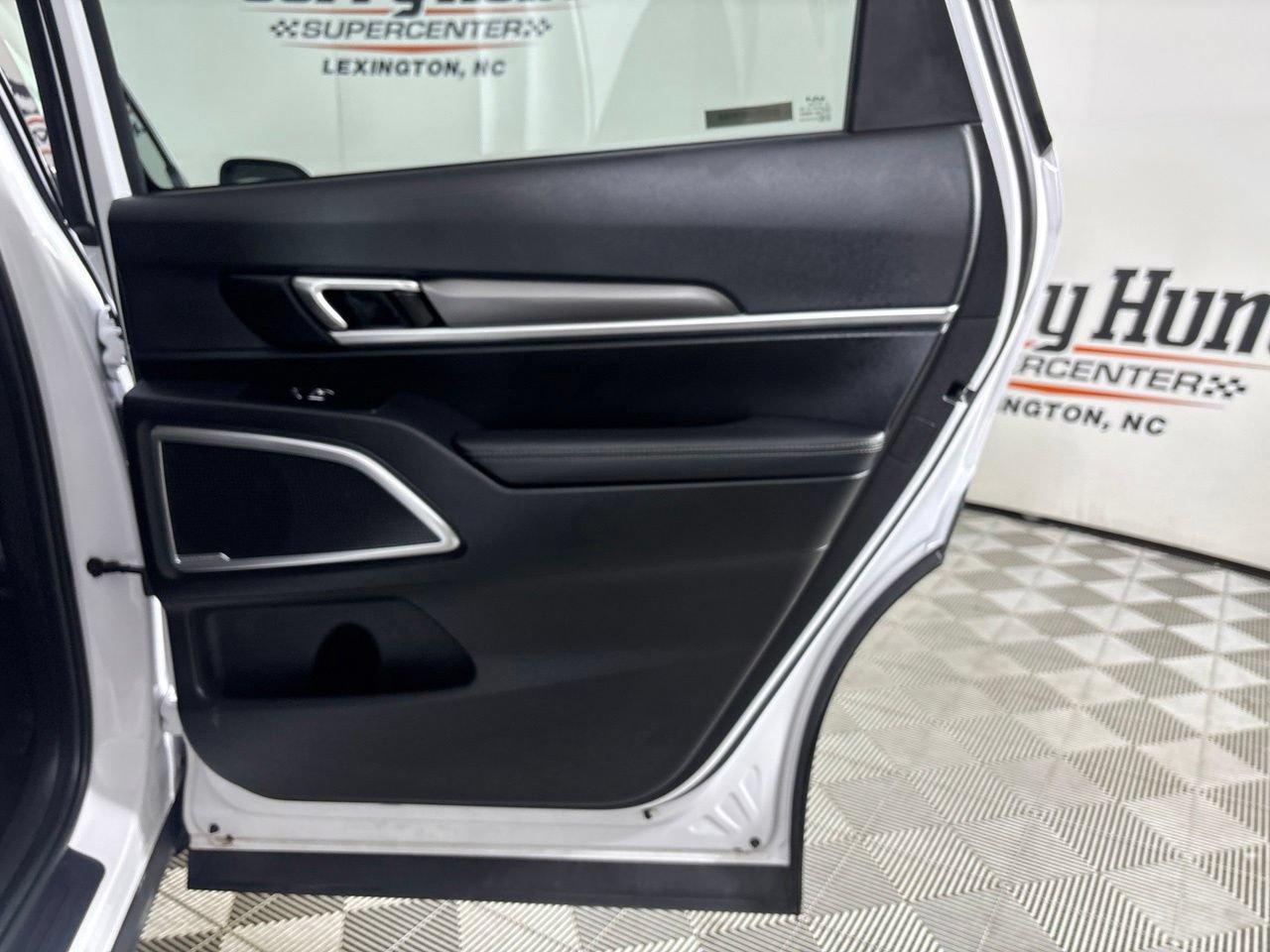 Used 2025 Kia Telluride S AWD/4WD image 27