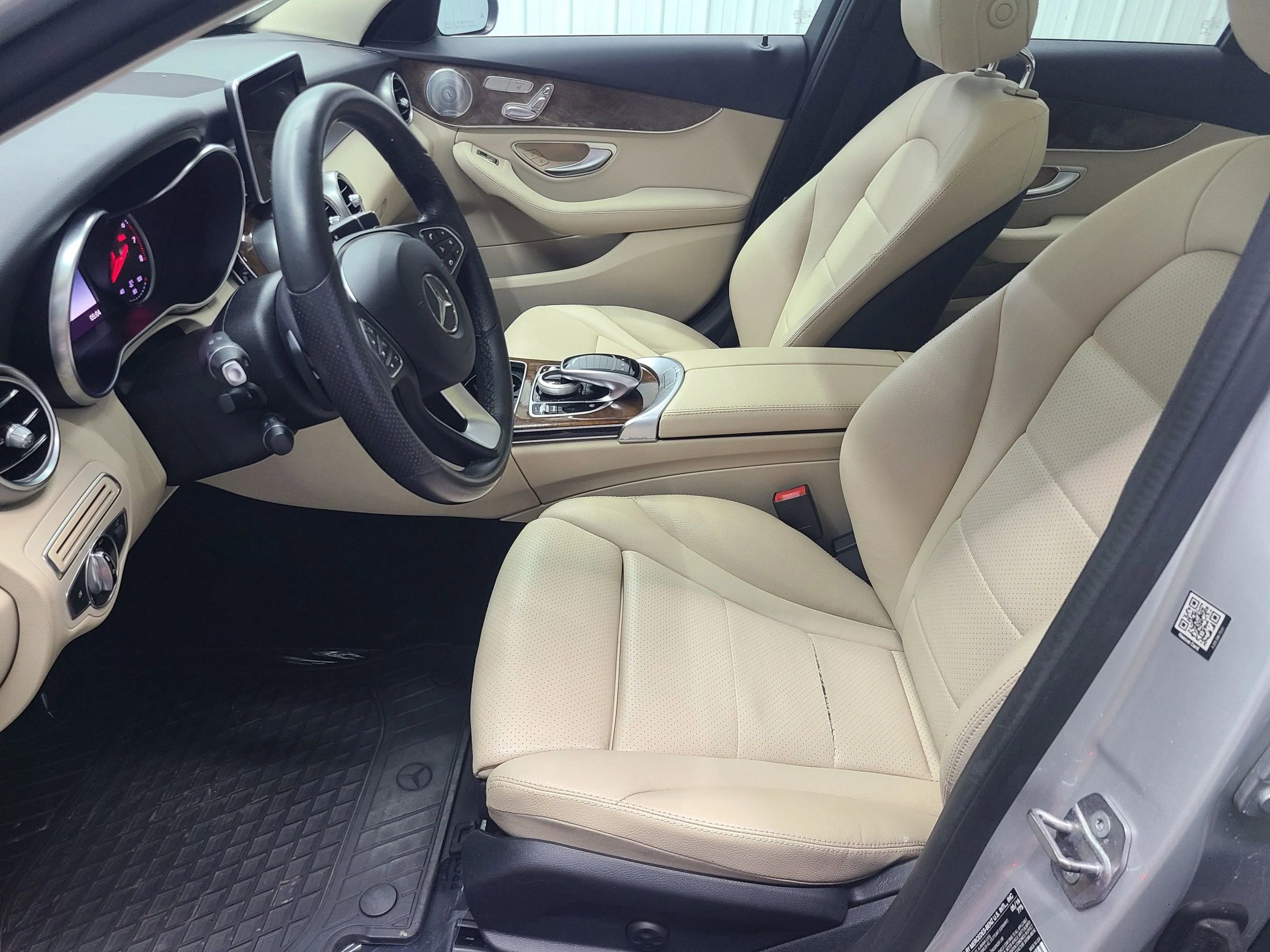 Used 2016 Mercedes-Benz C 300 4MATIC Sedan image 23