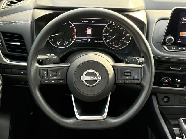 Used 2024 Nissan Rogue SV FWD image 15