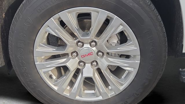 Used 2024 GMC Yukon XL Denali image 39