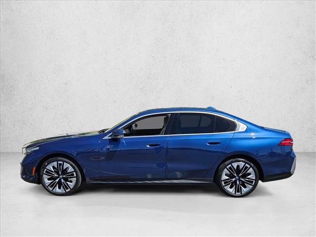 Used 2024 BMW 530i w/ Convenience Package RWD image 9