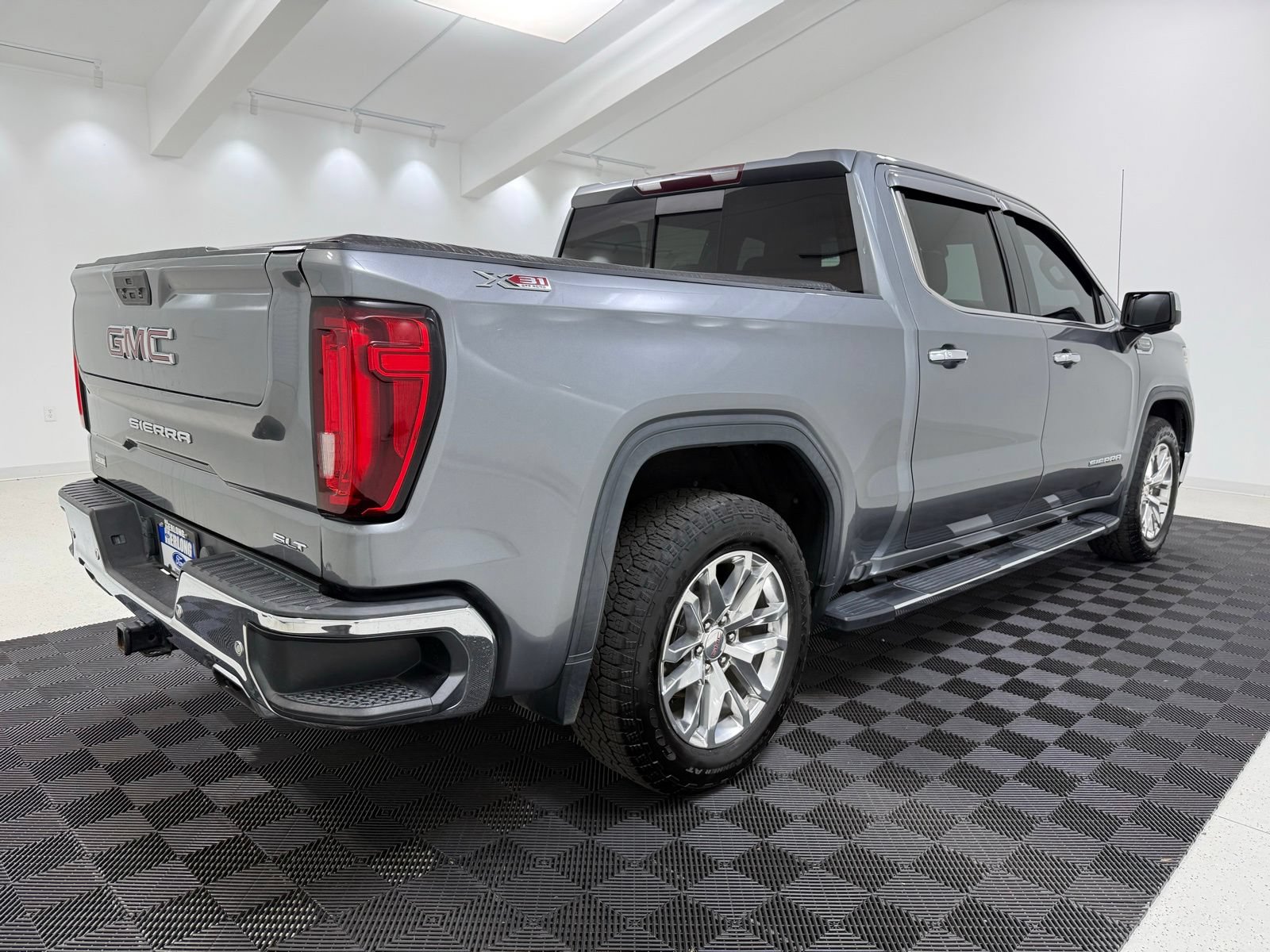 Used 2020 GMC Sierra 1500 SLT w/ SLT Premium Plus Package AWD/4WD image 6