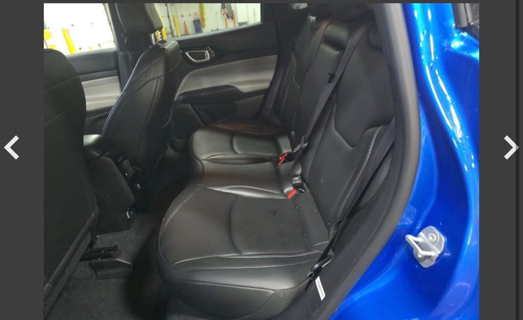 Used 2025 Jeep Compass Limited AWD/4WD image 13