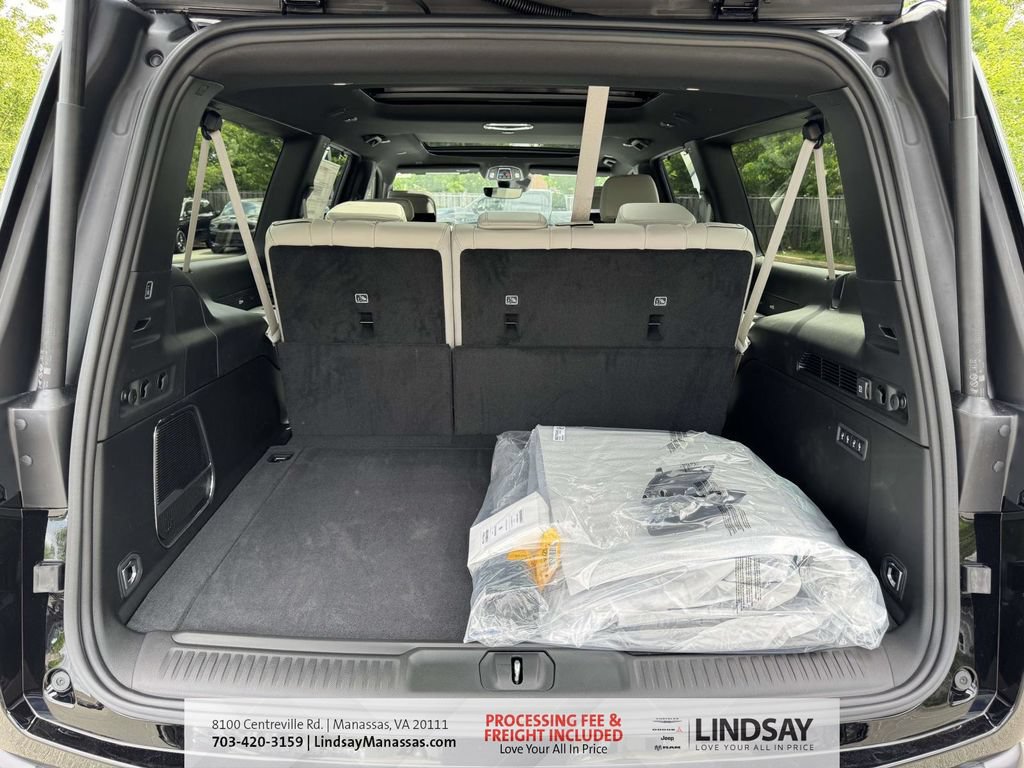 New 2026 Jeep Grand Wagoneer L Limited AWD/4WD image 16