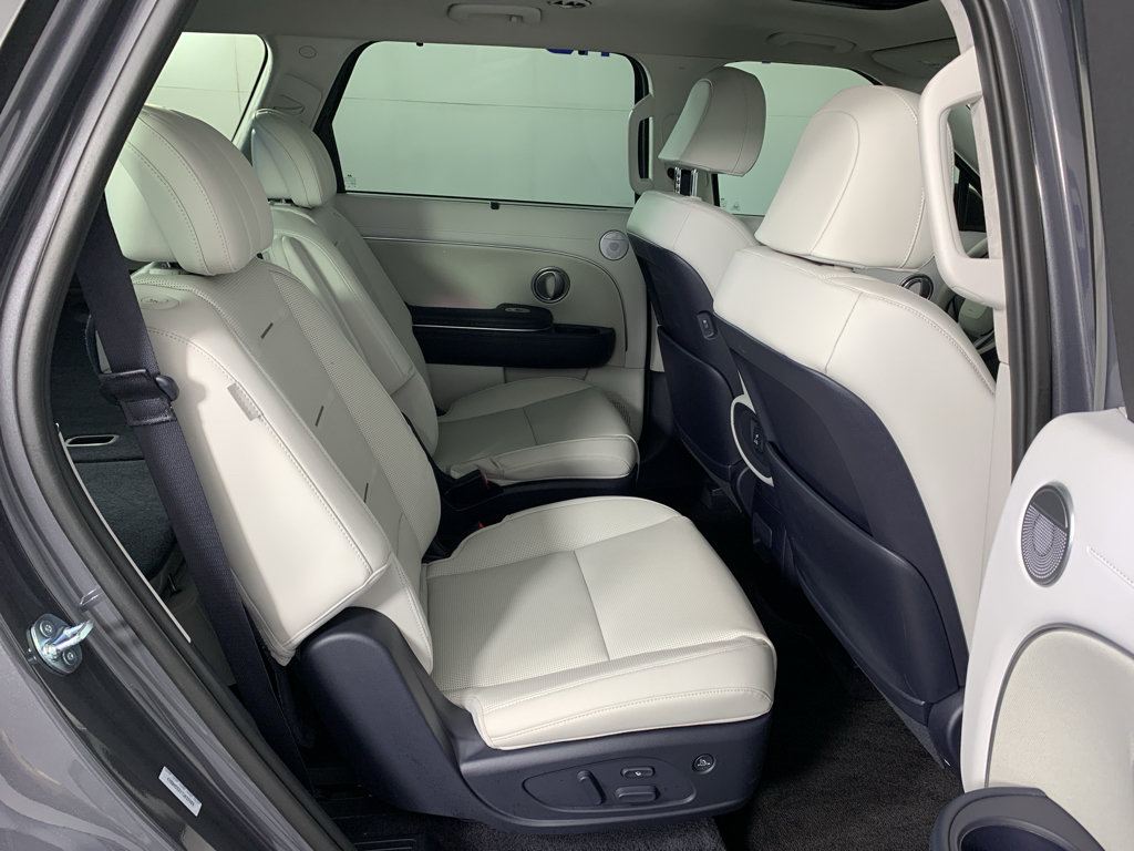 Used 2026 Hyundai Palisade Calligraphy FWD image 48