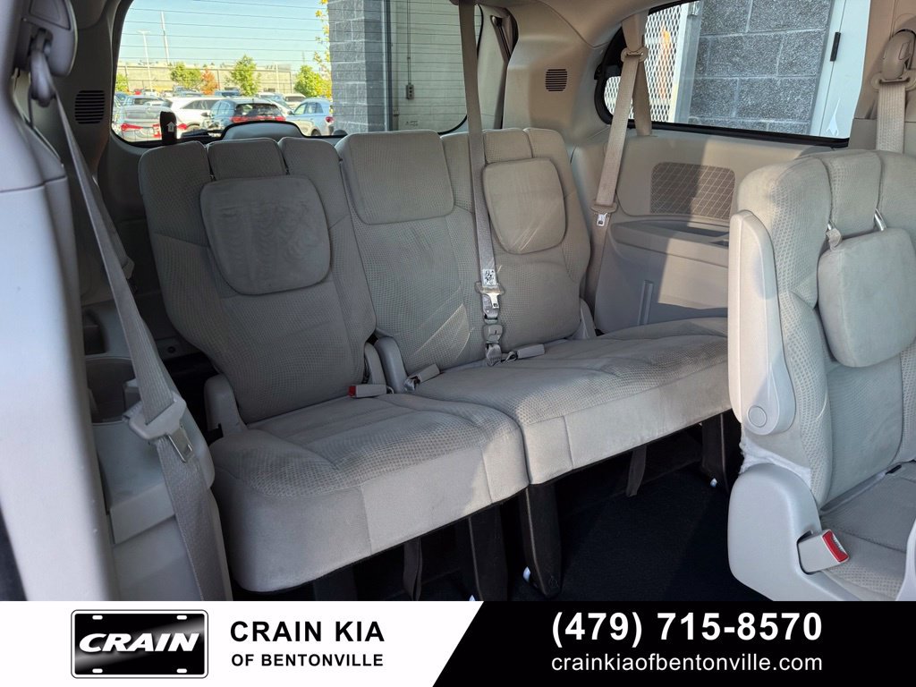 Used 2014 Dodge Grand Caravan SXT w/ UConnect Hands-Free Group FWD image 30