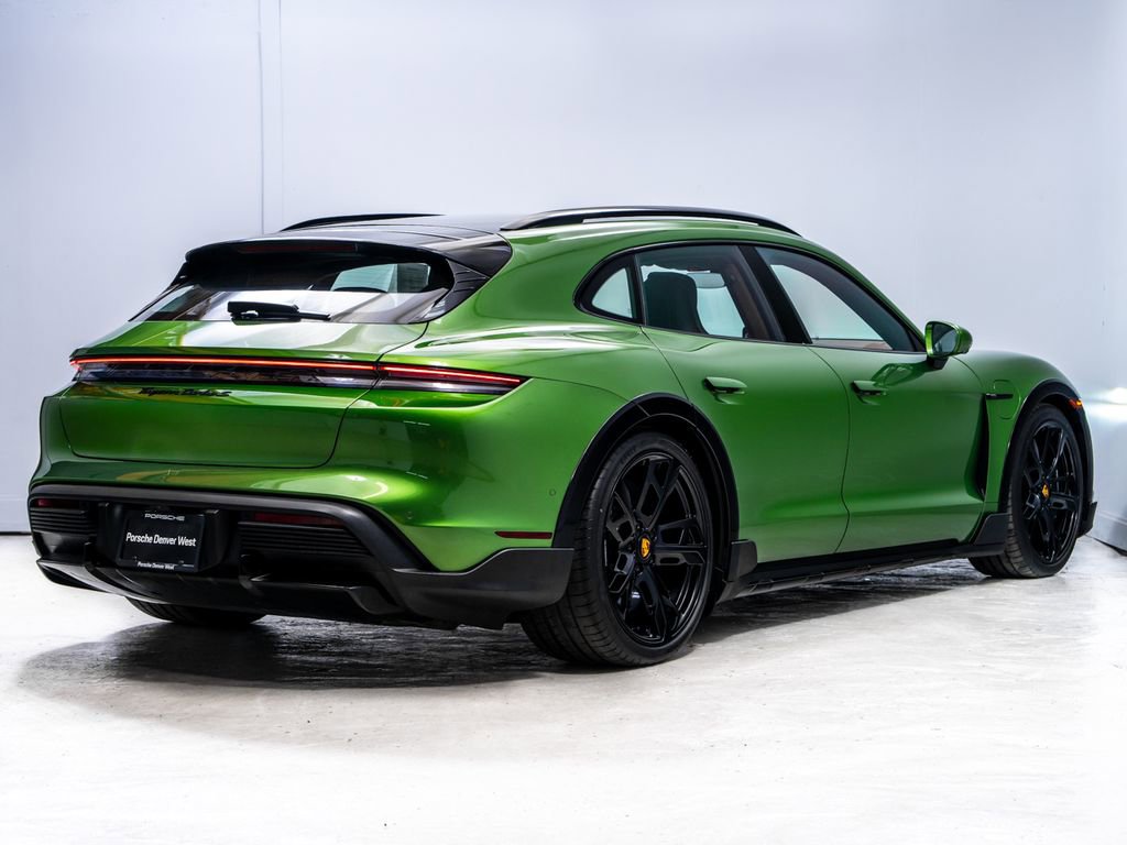 Used 2022 Porsche Taycan Turbo S image 7