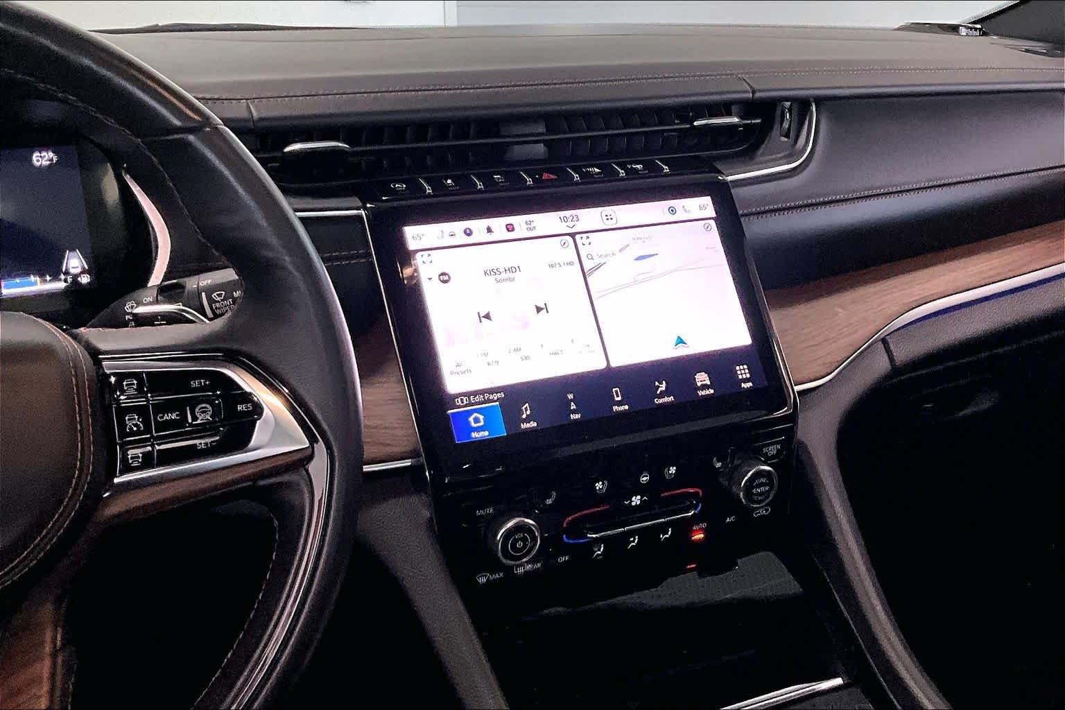 Used 2022 Jeep Grand Cherokee Summit AWD/4WD image 13