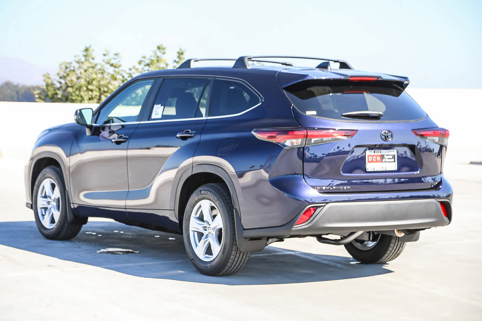 New 2025 Toyota Highlander LE image 6