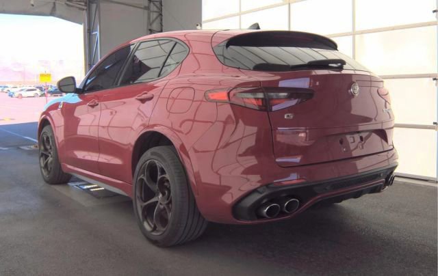 Used 2021 Alfa Romeo Stelvio Quadrifoglio image 6