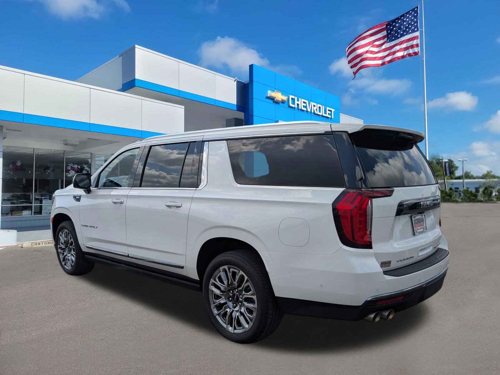 Used 2023 GMC Yukon XL Denali Ultimate image 6