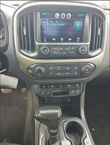 Used 2015 Chevrolet Colorado Z71 AWD/4WD image 11