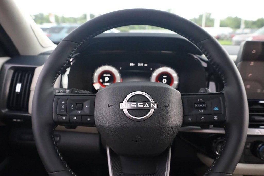New 2026 Nissan Pathfinder SL w/ SL Premium Package AWD/4WD image 11