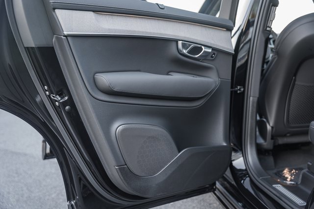 New 2026 Volvo XC90 B6 Ultra w/ Protection Package image 30