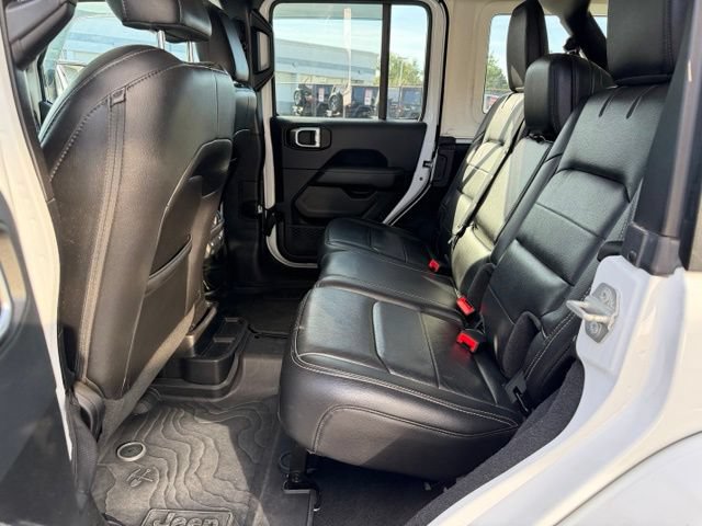 Used 2019 Jeep Wrangler Unlimited Sahara w/ LED Lighting Group AWD/4WD image 12