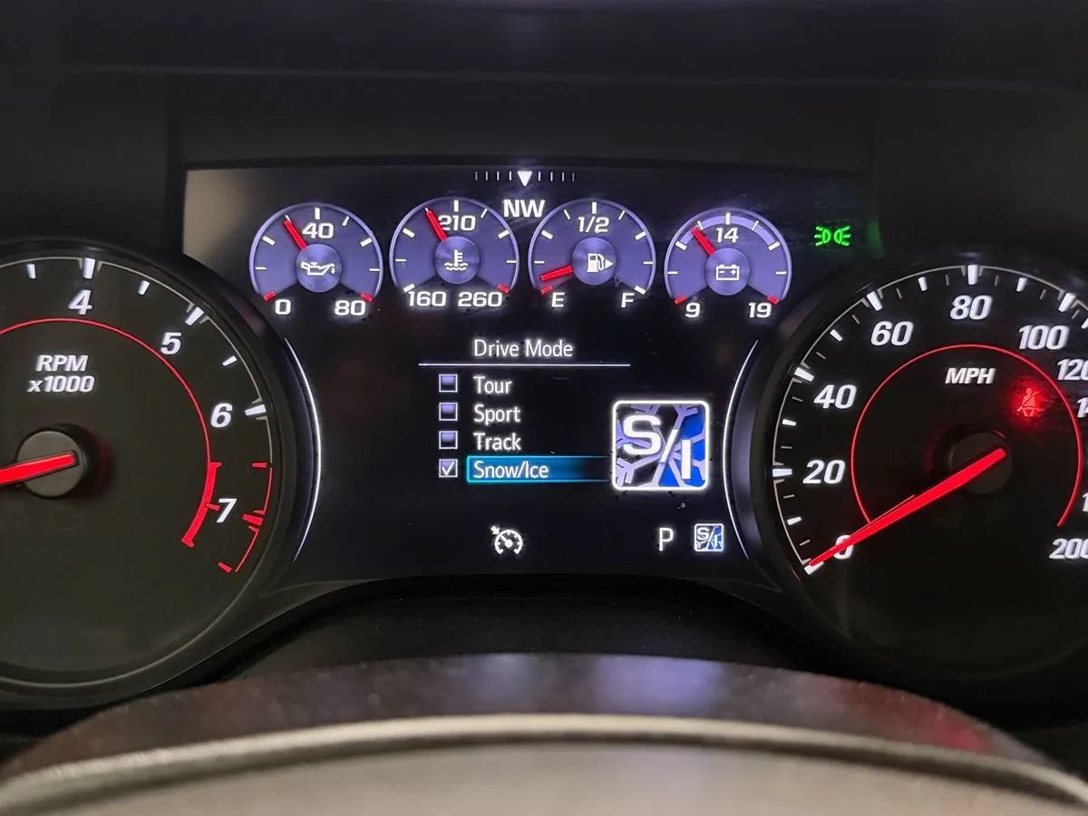 Used 2019 Chevrolet Camaro SS RWD image 14