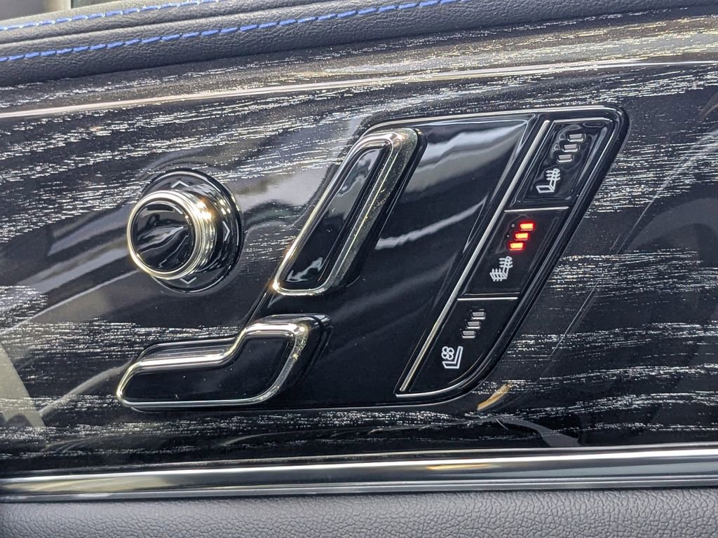 New 2025 Cadillac Escalade IQ Sport 1 w/ LPO, ONYX Package image 24