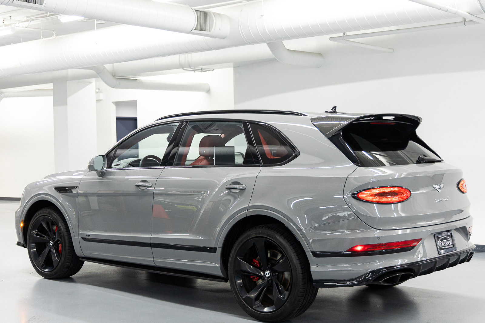 Used 2022 Bentley Bentayga image 3