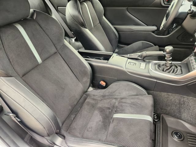 Used 2024 Toyota GR86 Premium w/ Performance Package RWD image 11