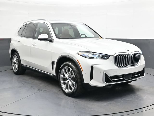 Used 2024 BMW X5 xDrive40i w/ Premium Package AWD/4WD image 2