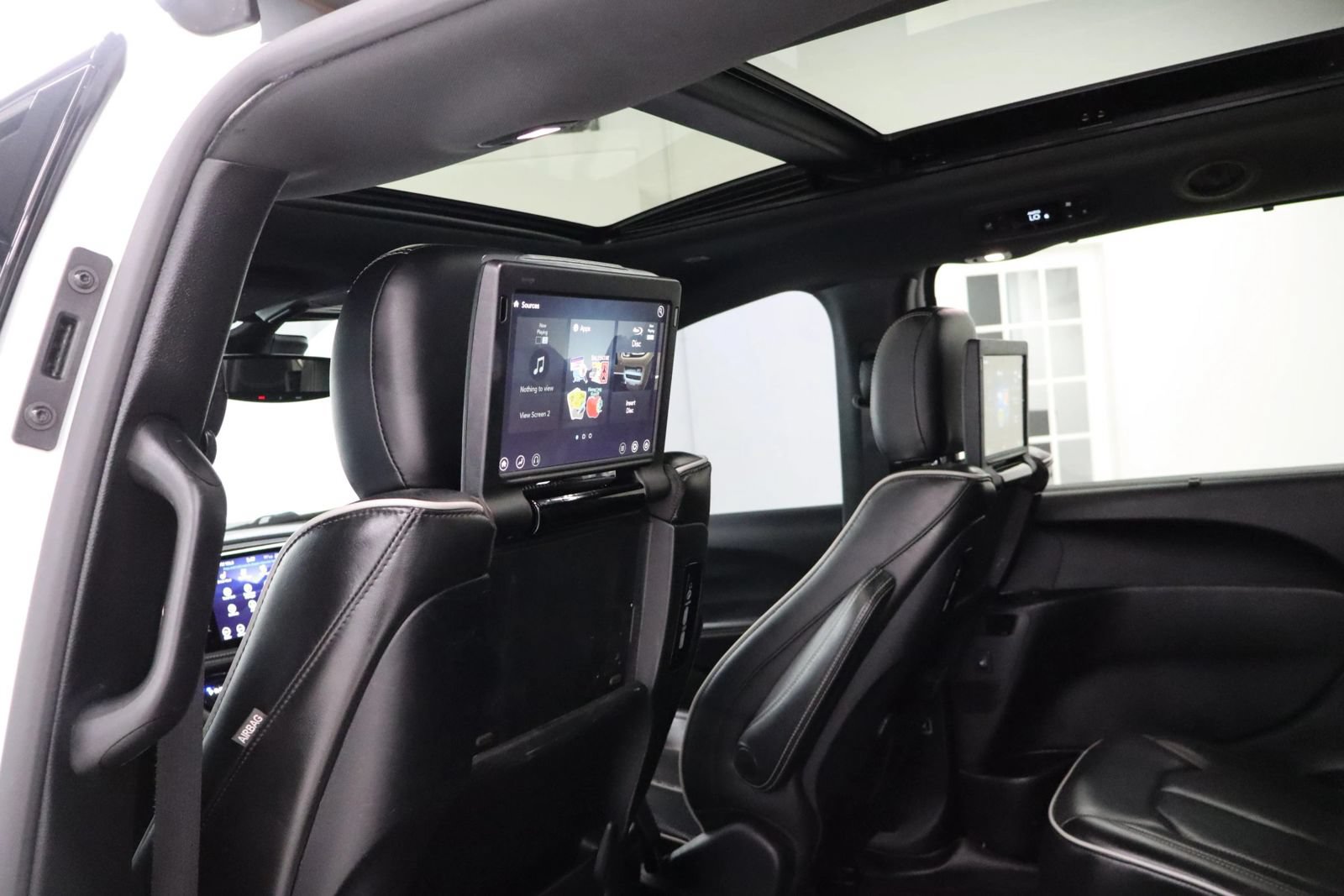 Used 2019 Chrysler Pacifica Limited w/ Advanced Safetytec Group FWD image 20