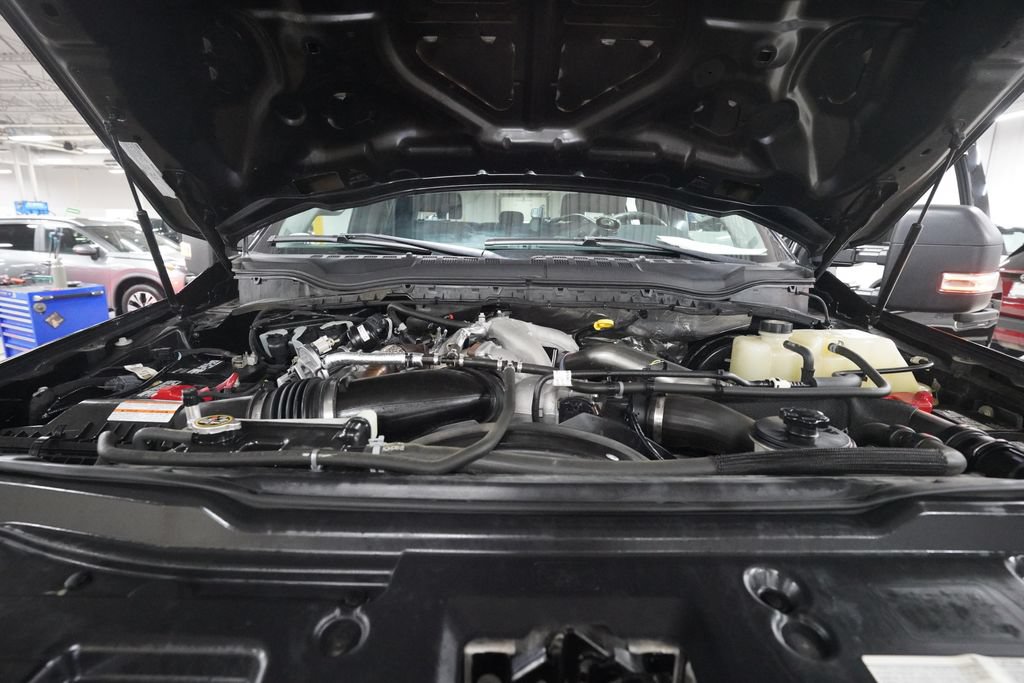 Used 2022 Ford F250 XLT AWD/4WD image 3