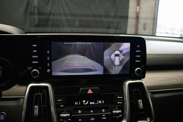 Used 2022 Kia Sorento SX Prestige image 38