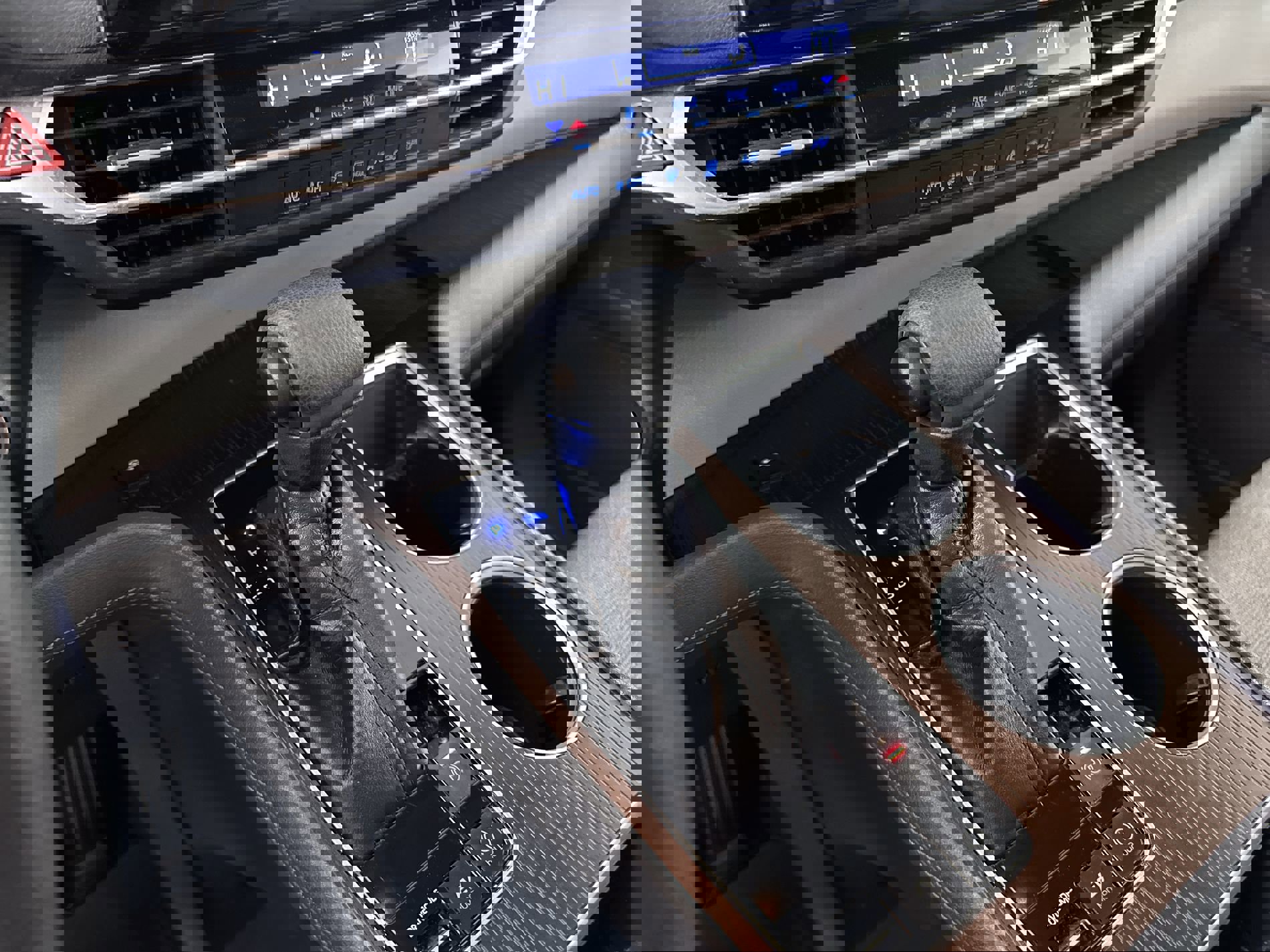 Used 2022 Toyota Sienna LE image 51