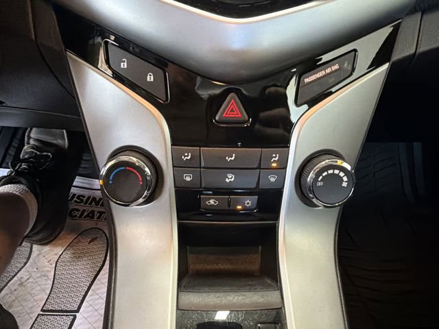 Used 2014 Chevrolet Cruze LT w/ All-Star Edition FWD image 17