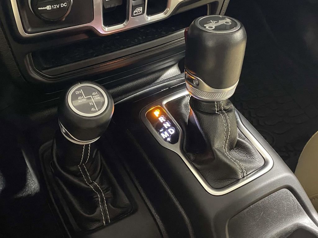 Used 2019 Jeep Wrangler Unlimited Sahara image 31