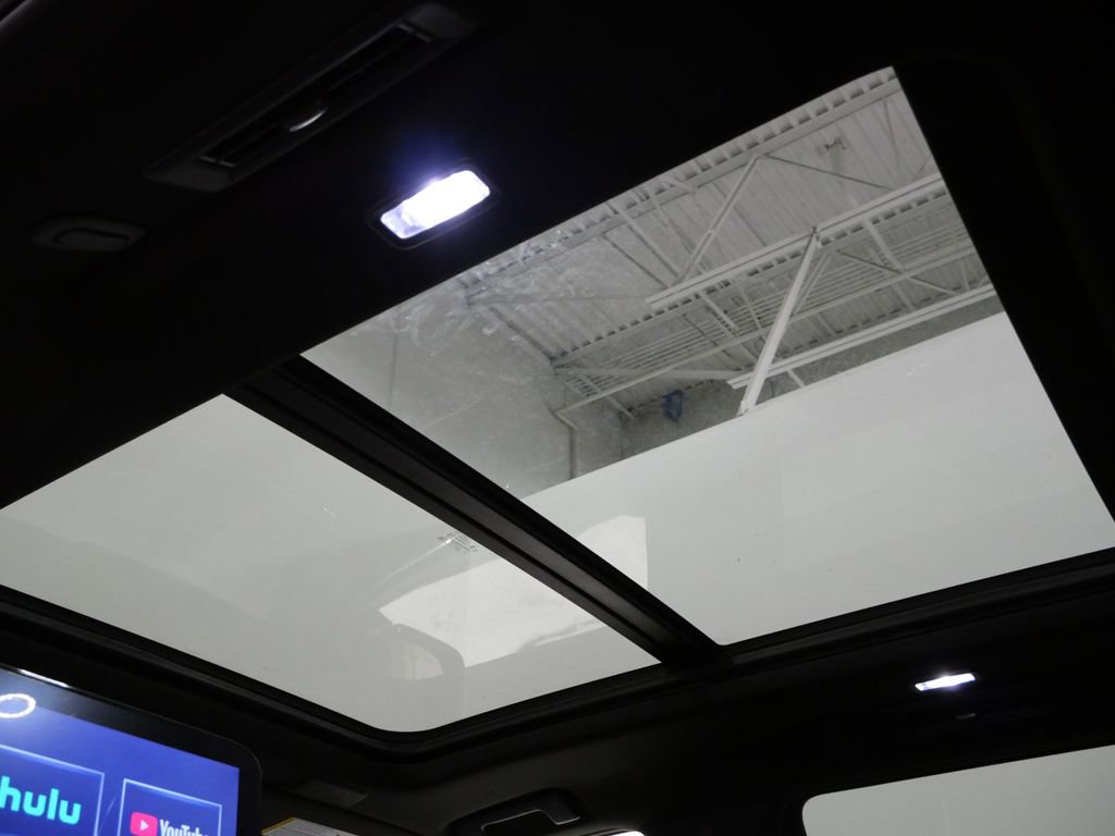 Used 2023 Cadillac Escalade Sport image 4