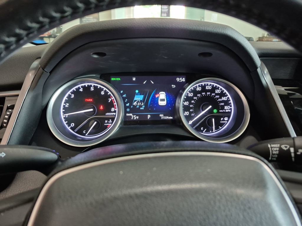 Used 2022 Toyota Camry XLE FWD image 27
