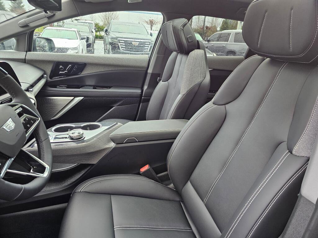 New 2026 Cadillac Optiq Luxury 1 image 29