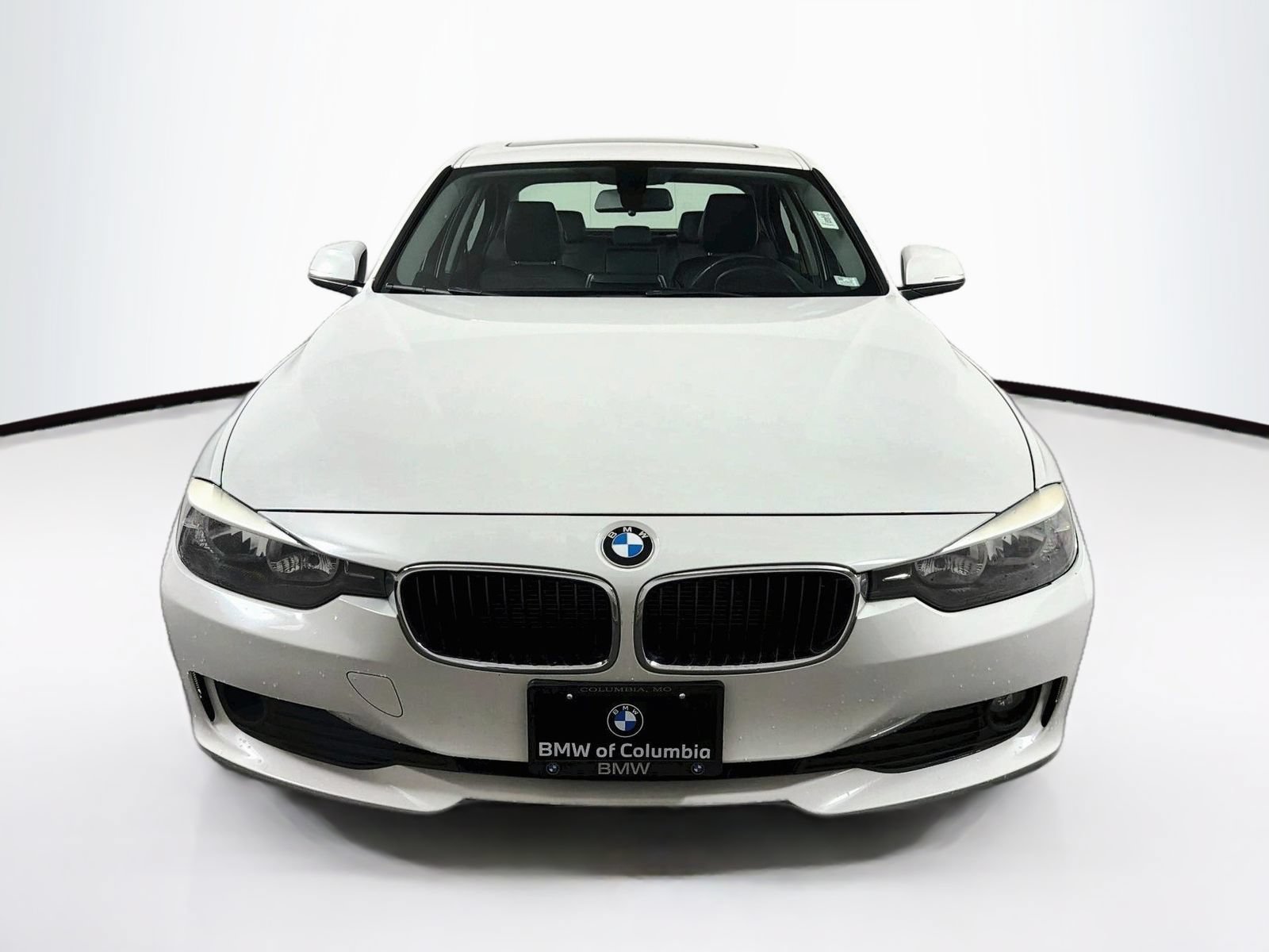 Used 2014 BMW 320i xDrive Sedan AWD/4WD image 2