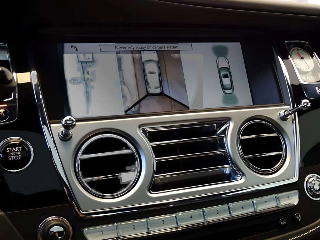 Used 2017 Rolls-Royce Wraith image 6