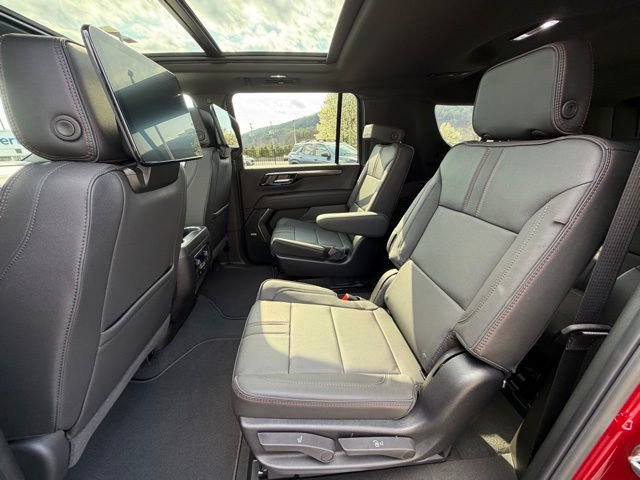 New 2026 Chevrolet Suburban RST w/ RST Capability Package AWD/4WD image 38