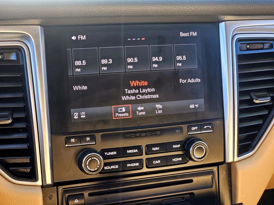 Used 2018 Porsche Macan image 24